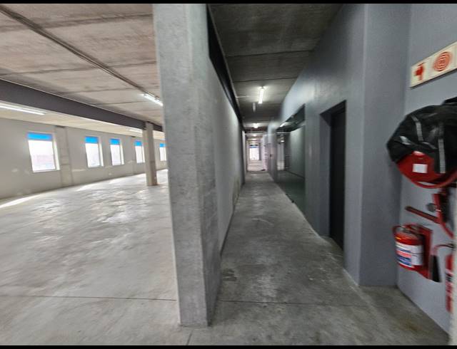 638M² OFFICE TO LET IN PAARDEN EILAND